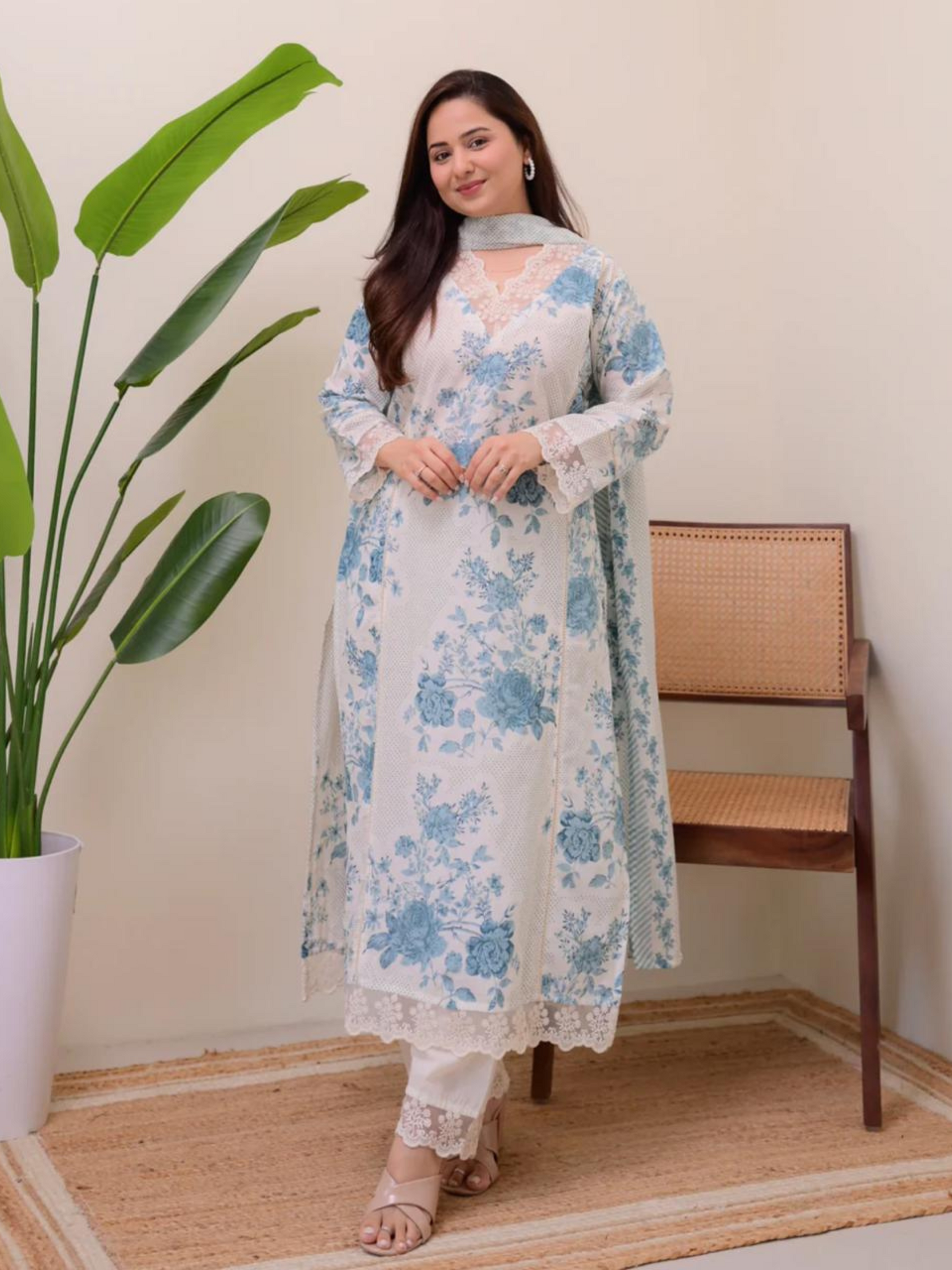 Blue Pakistani Lace Cotton Suit Blue Pakistani Lace Cotton Suit