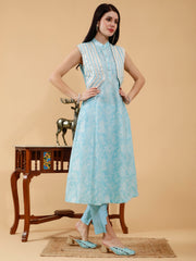 Cotton Linen 3 Pc Suit Set in Bhumi Sky Blue Linen Paisley Print