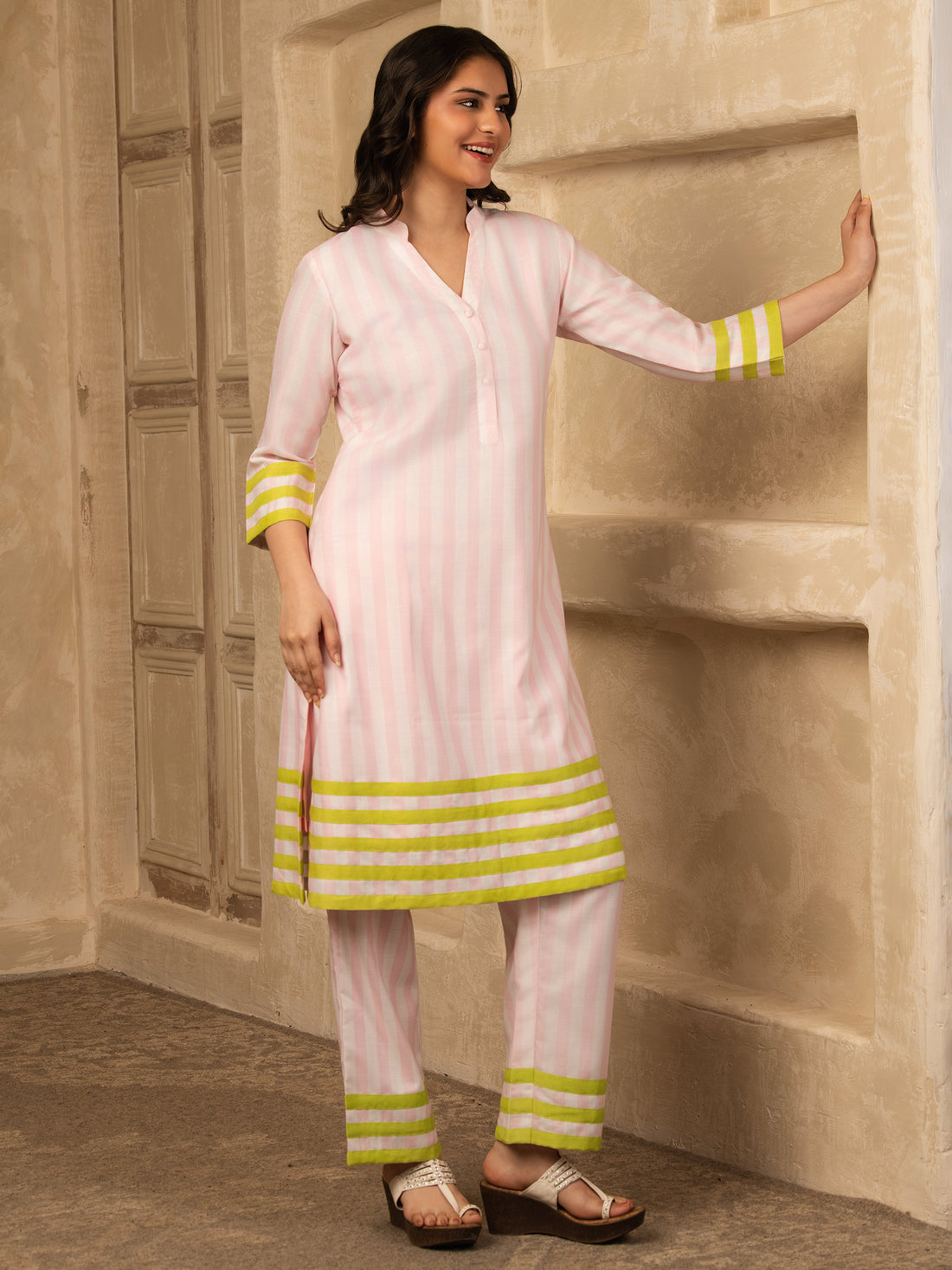 Pink Cotton Linen stripes print Kurta Set