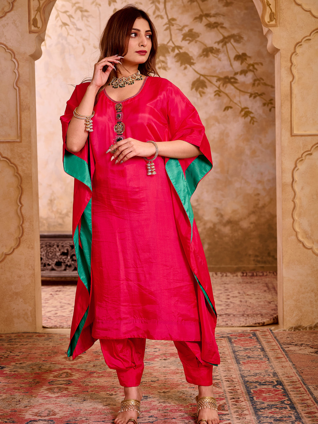 Samragi Bright Pink Silk Hand Embroidered Kaftan Set