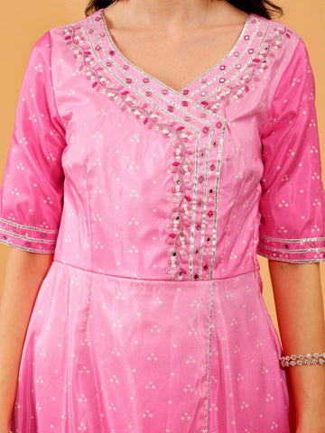 Chetna Ombre Pink Bandhani Hand Embroidered 3 Piece Suit Set